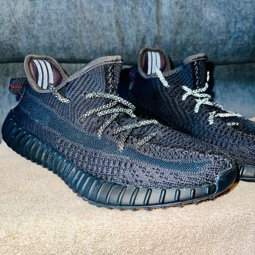 Yeezy Boost 350 V2